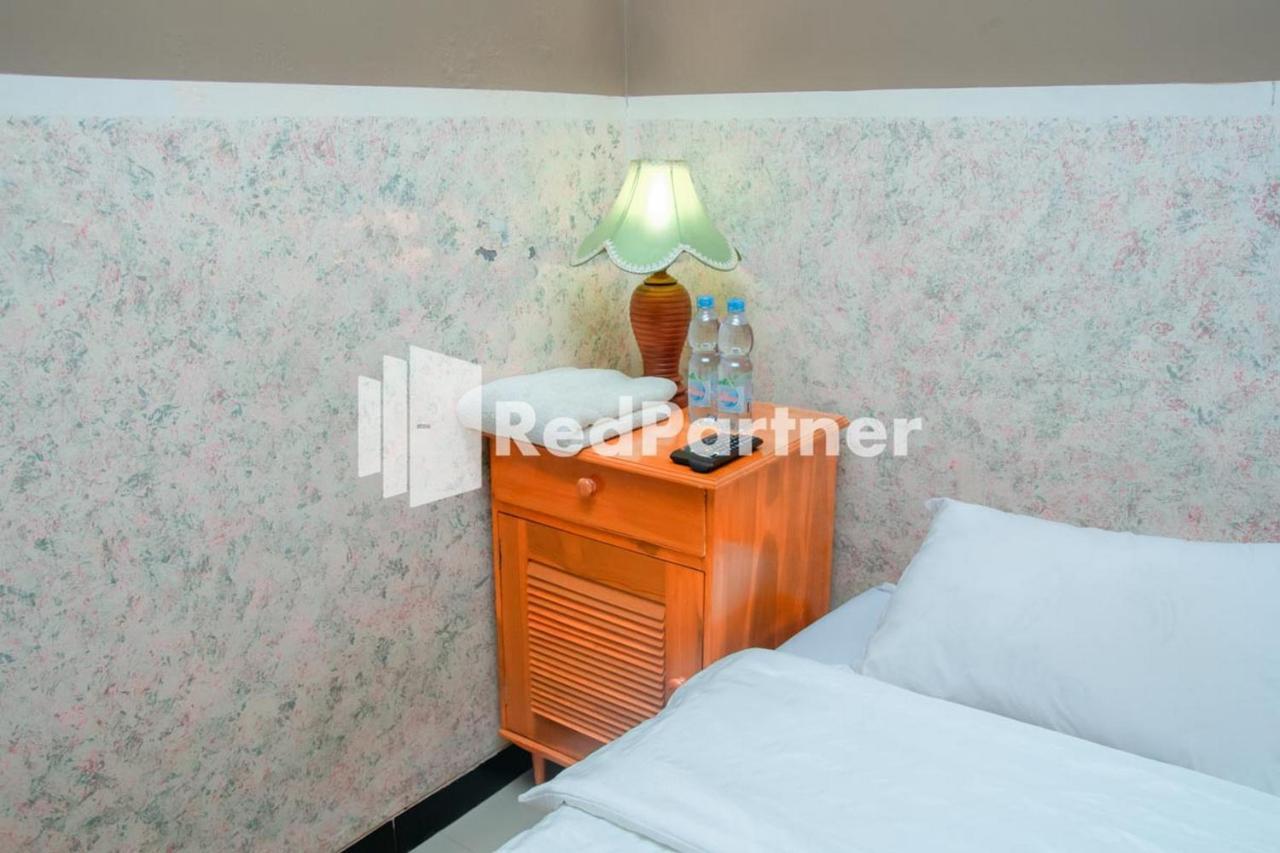 Hotel Flamboyan Asri Syariah Mitra Reddoorz Near Kampung Inggris Pare Extérieur photo